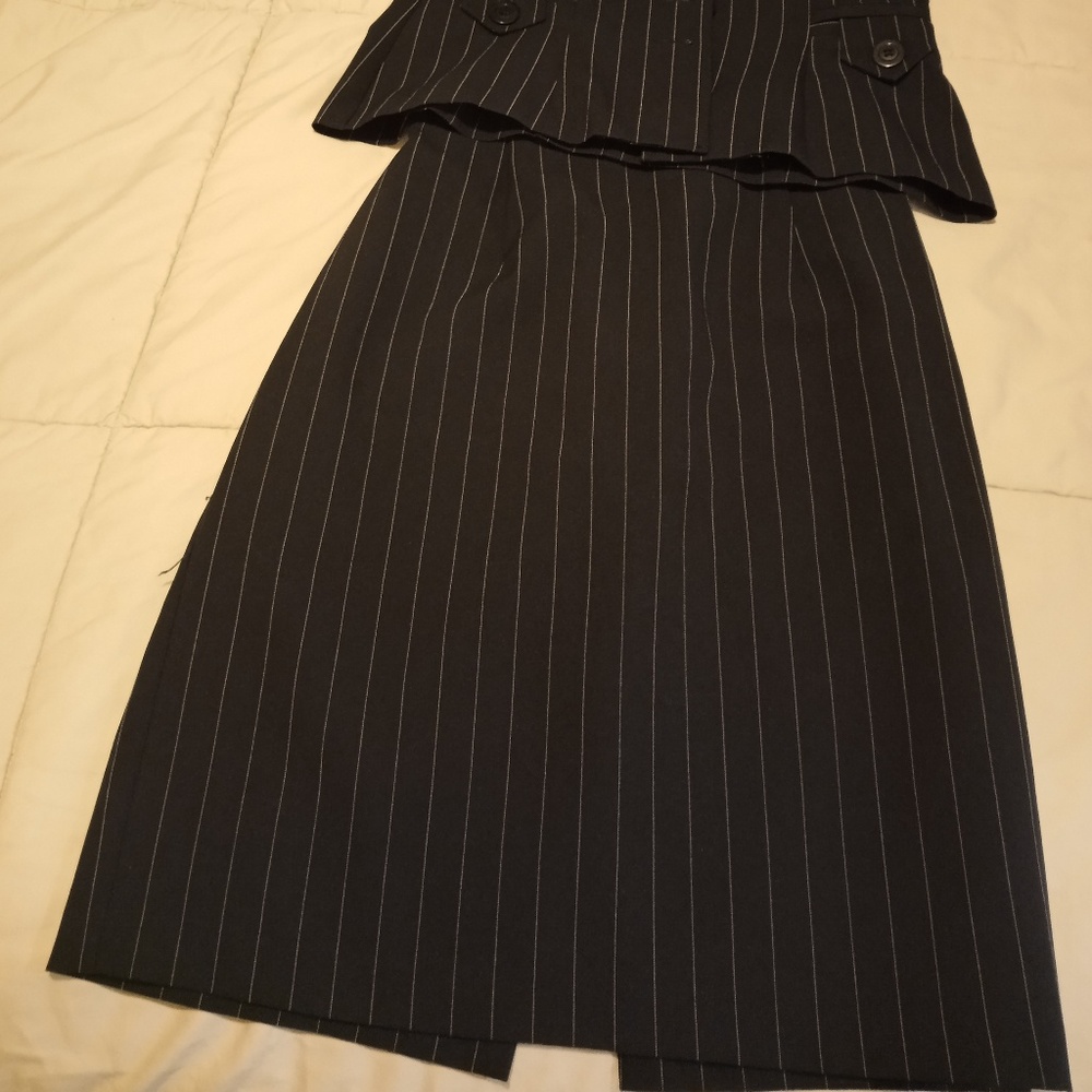 Uniform - Picture 2 of 2